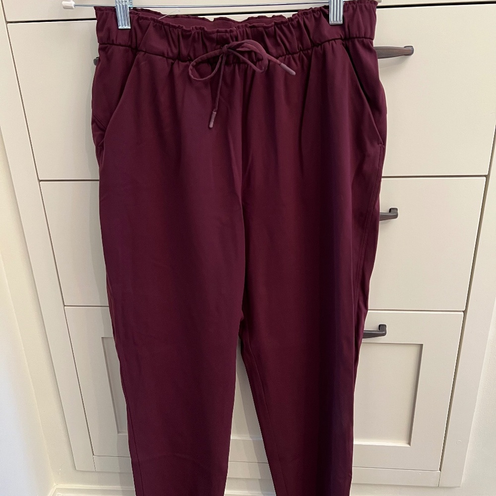 Lululemon Straight Leg Pants, Luxtreme, Marroon, Size 10, Like New!!!!